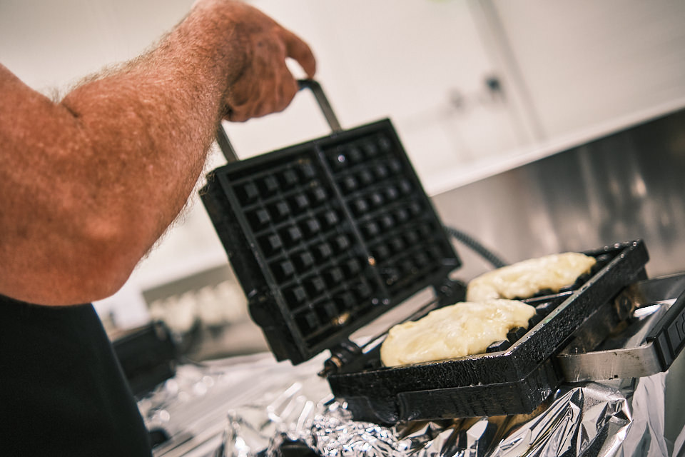 Gaufre au chocolat artisanale : une liégeoise classique avec un soupçon de gourmandise en plus